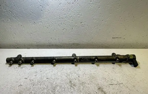 Mercedes-Benz E W211 Fuel main line pipe A6130700195 000426L2 0445216007