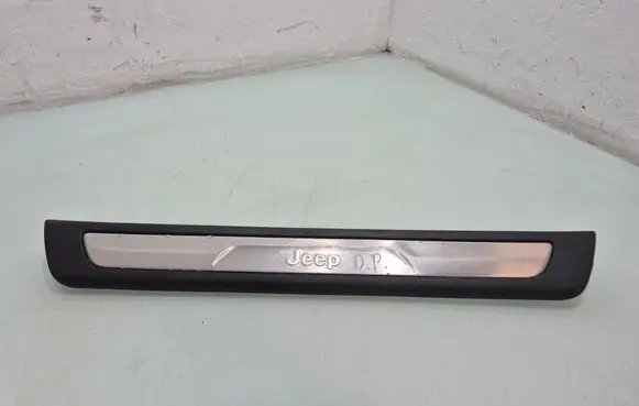 Front sill trim cover