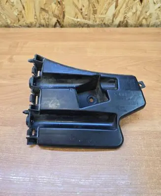 Volvo S60 Front bumper mounting bracket 30796625