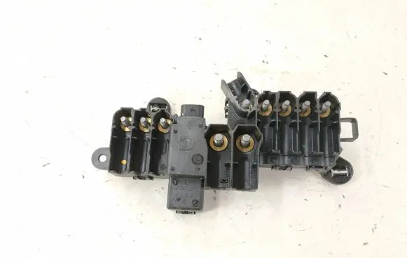 Mercedes-Benz S W221 Fuse box set 2215402350 A2215402350