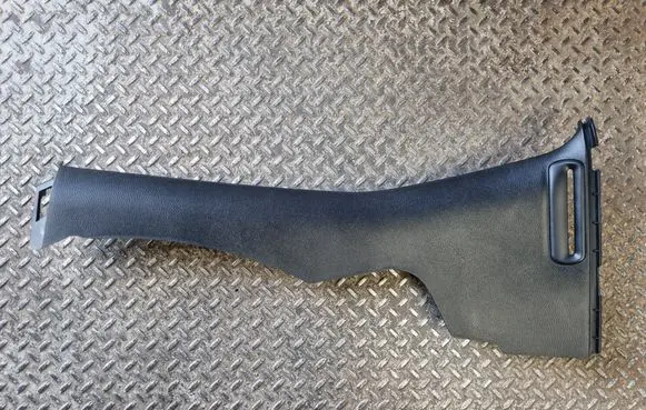 Dodge Charger (C) pillar trim 100017157