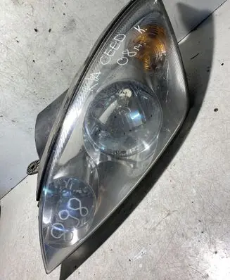 KIA Ceed Headlight/headlamp 921011H000 00954701 081113233605