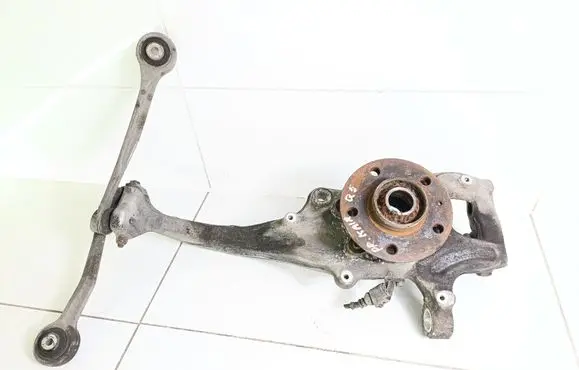 Audi Q5 SQ5 Front wheel hub spindle knuckle 8K0407257