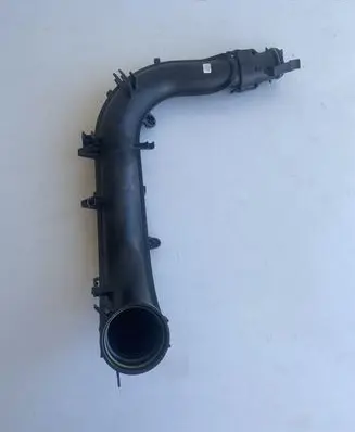 Audi A4 S4 B9 Turbo air intake inlet pipe/hose 4013115D