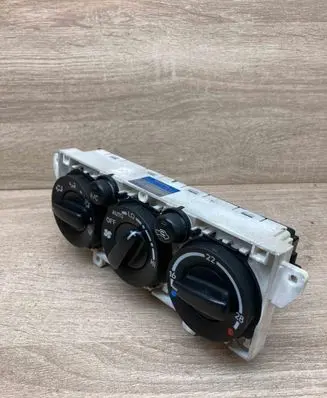 Toyota Avensis T220 Climate control unit 5590005090 MB1464308380