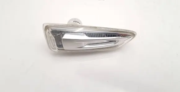 Opel Zafira C Front fender indicator light 13273104 13491089