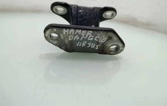 Hummer H3 Loading door upper hinge 