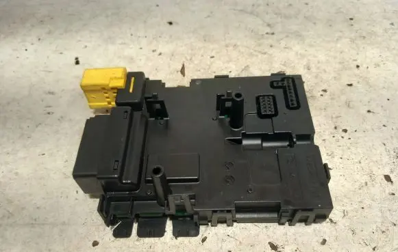 Volkswagen PASSAT B6 Steering angle sensor 3C0953549J 05113840 01111070120766