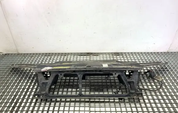 Volvo V70 Front bodywork piece 