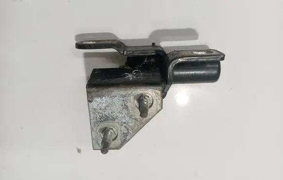 Ford Mondeo MK IV Rear door lower hinge 