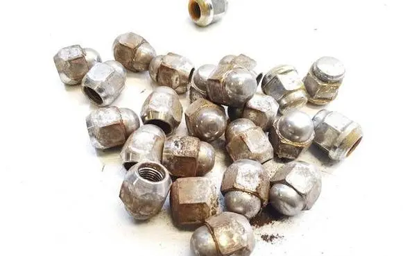 Subaru Legacy Nuts/bolts 