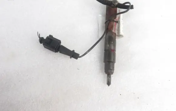 Skoda Fabia Mk1 (6Y) Fuel injector 0432193574 038130202C