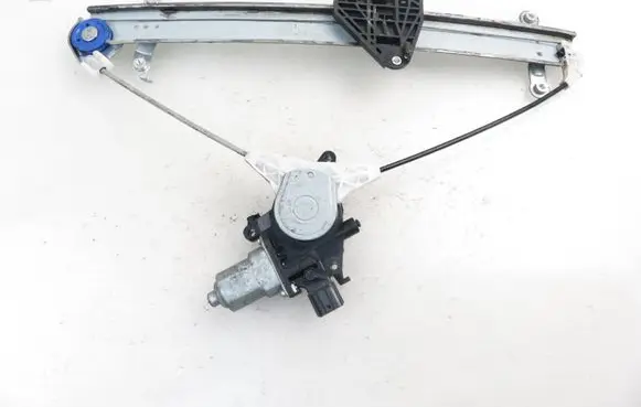 Subaru Impreza III Front door window regulator with motor 