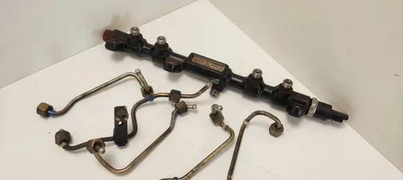 Ford Mondeo Mk III Fuel distributor 2S7Q9D280AD 2S7Q9C993AB