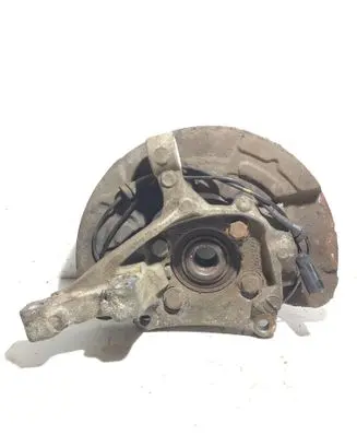 Volvo V70 Front wheel hub 9461944