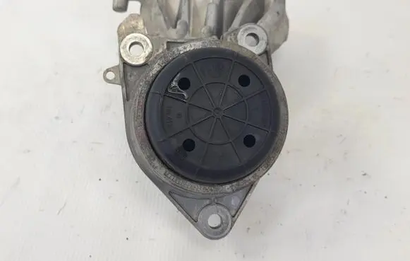 Alfa Romeo Giulia Engine mount bracket 505515130