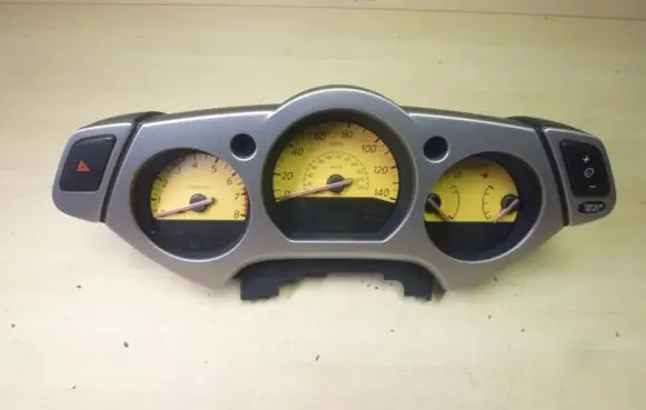 Nissan Interstar Speedometer (instrument cluster) AXCC010 B270