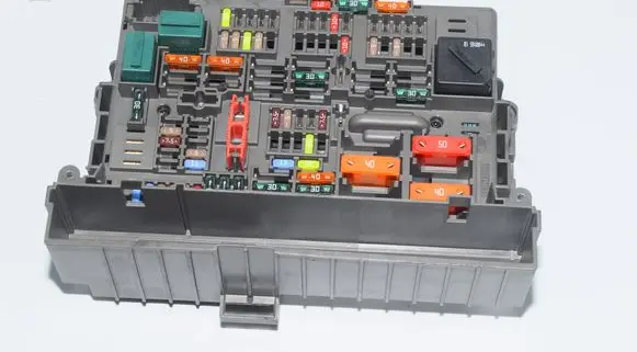 BMW 1 E81 E87 Fuse box set 9119446
