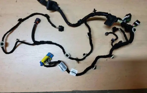 Peugeot 308 Front door wiring loom 9843637380 9843637680