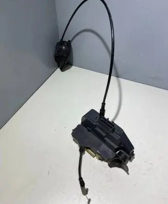 Renault Scenic II - Grand scenic II Front door lock 2411042040