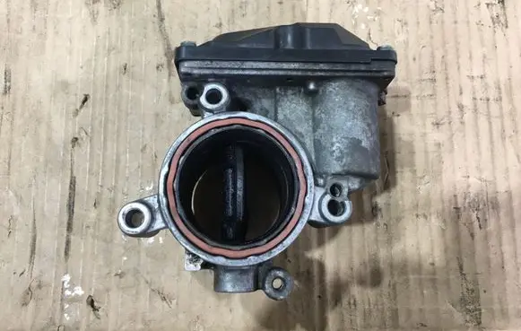 Skoda Yeti (5L) Throttle valve 03L128063E