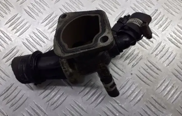 Opel Corsa C Thermostat housing 55182499