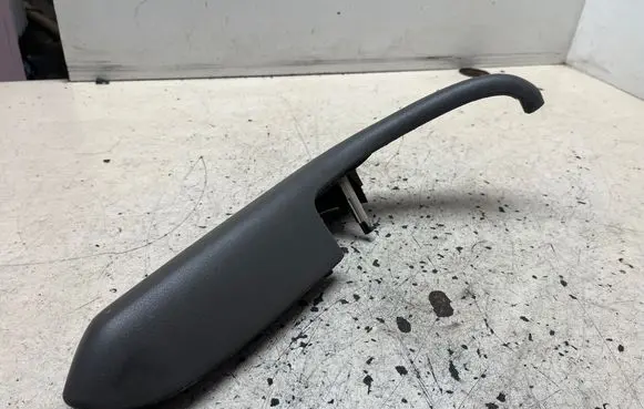 Audi A4 S4 B6 8E 8H Rear door handle trim 8E0867374