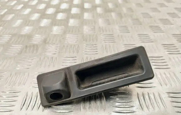 BMW 2 F46 Tailgate/trunk/boot exterior handle 7345700 10822910 27345700