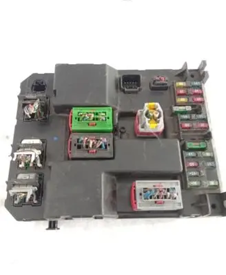 Peugeot 307 Fuse module 9651196980
