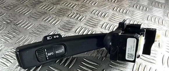 Volvo XC60 Indicator stalk 31334647