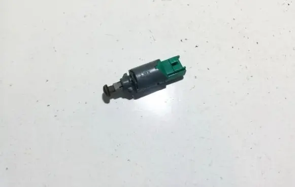 Renault Megane II Brake pedal sensor switch 8200168240b