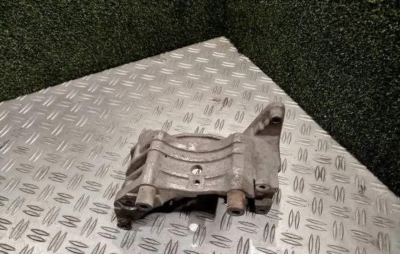 Man TGE 1gen Gearbox mounting bracket 0440424