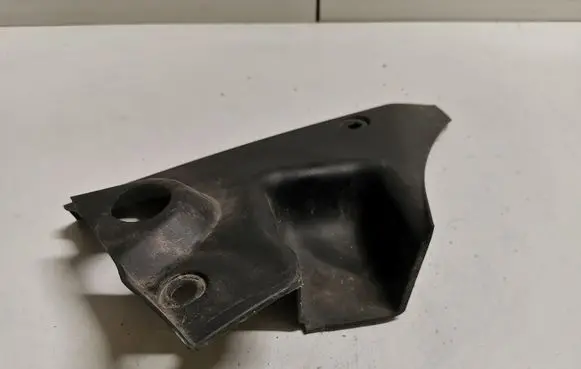 Chevrolet Camaro Front bumper corner part panel trim 20945028