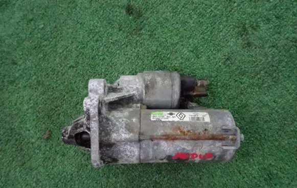 Renault Modus Starter motor 233003329