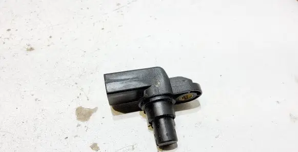 BMW X5 E53 Camshaft position sensor 2249320 12142249320 19092003
