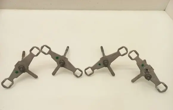 BMW 5 G30 G31 G38 Fuel Injector clamp holder 7599878 759987803