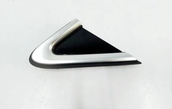 BMW 2 Active Tourer U06 Fender end trim 9498766