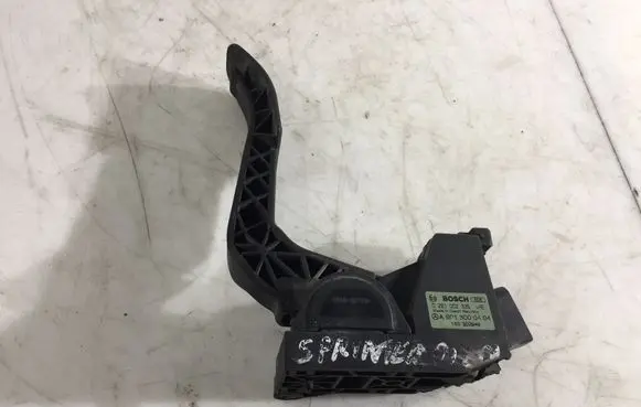 Mercedes-Benz Sprinter W901 W902 W903 W904 Accelerator throttle pedal A9013000404