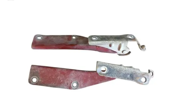 Subaru Impreza I Engine bonnet/hood hinges