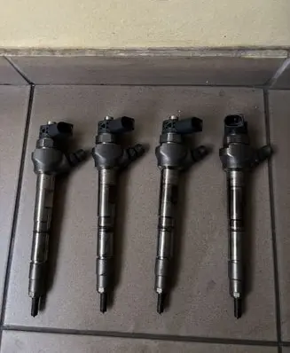 Audi A4 S4 B9 Fuel injector 04L130277A