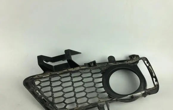 BMW 3 F30 F35 F31 Front bumper lower grill 8062632