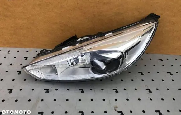 Ford Focus Headlight/headlamp