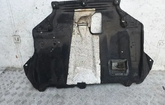 Ford Focus Engine splash shield/under tray