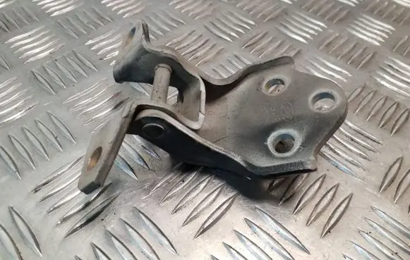 Hyundai Santa Fe Front door upper hinge