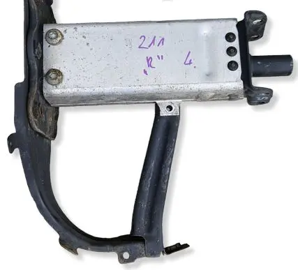 Mercedes-Benz E W211 Front bumper foam support bar 