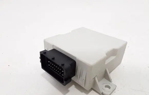 Toyota Avensis T250 Window wiper relay 150696