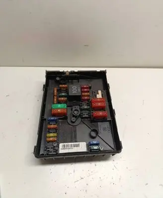 Volkswagen Golf V Fuse module 1K0937125B 017183072
