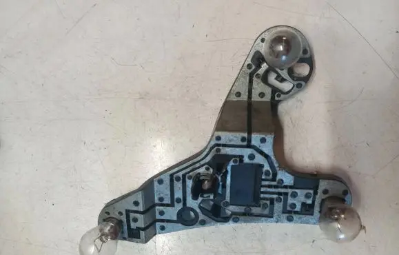 Toyota Avensis T250 Tail light bulb cover holder 89028783