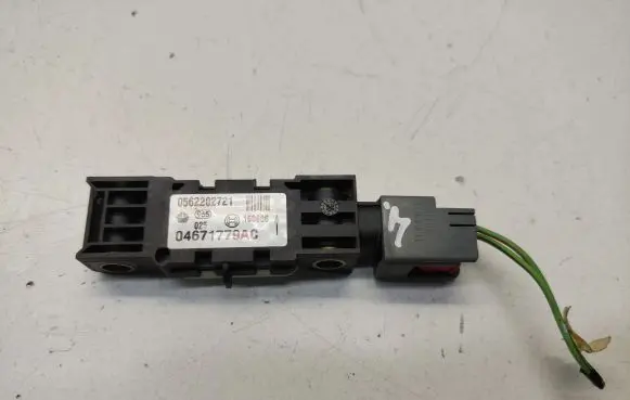 Chrysler 300 - 300C Airbag deployment crash/impact sensor 04671779AC 0562202721