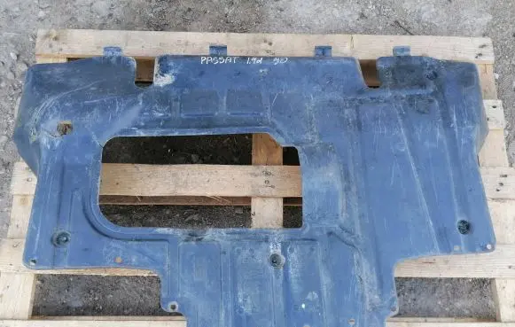 Engine splash shield/under tray
